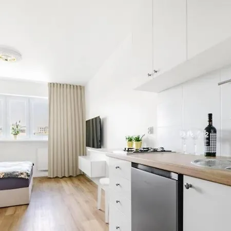 20M2 Studio, Near Chopin Airport, Cozy And Quite Warsaw Exterior photo