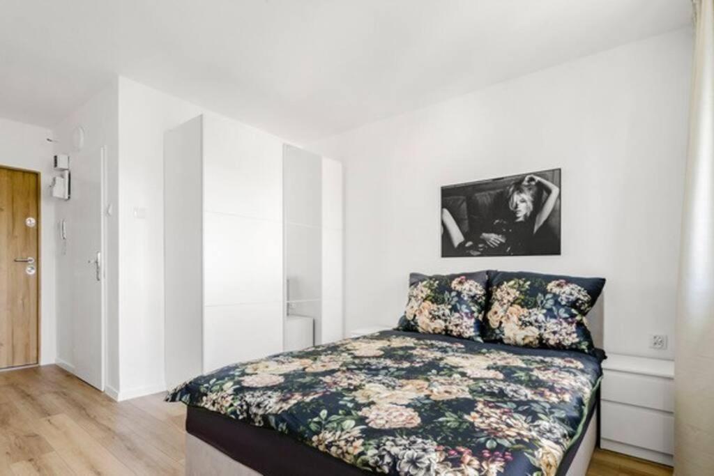 20m2 Studio, Near Chopin Airport, Cozy And Quite * Warsaw